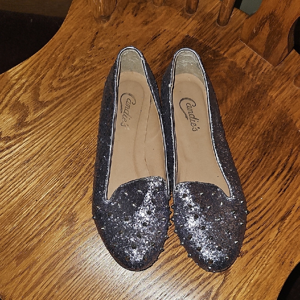 6. Candie's SIZE 7.5 Glittery Silver Flats With Studs